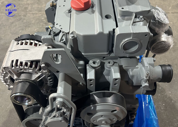 Novo motor BF4M2012C / BF4M2012 98kW, 2100 RPM para rolos vibratórios.